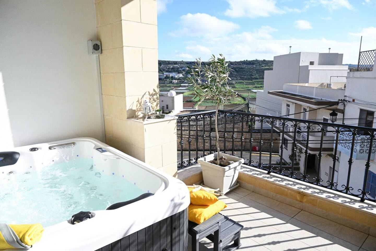 Fl 1 Ta'Lonza Luxury With Hot Tub By Homely Меллиеха Экстерьер фото